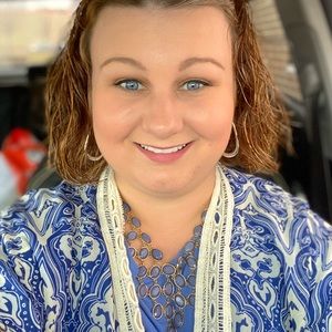 Meet your Posher, Cecily